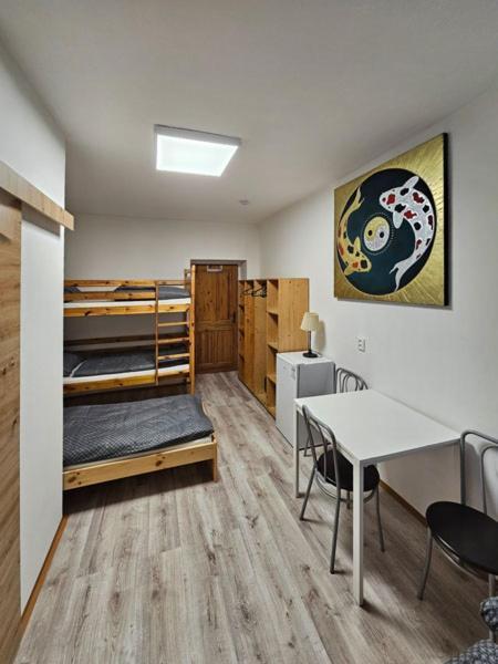 Ubytovna-Hostel- Imos Прага Экстерьер фото